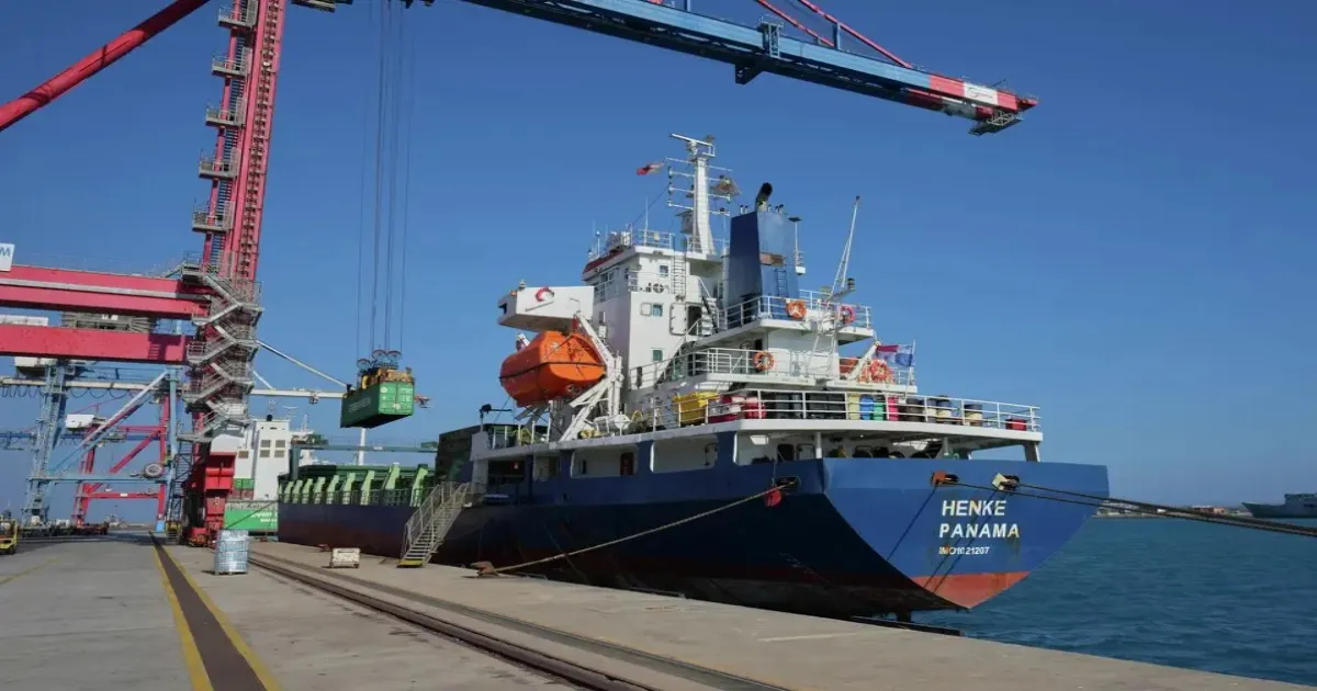 Massive Aid Ship Approaches Gaza Amid Famine Fears