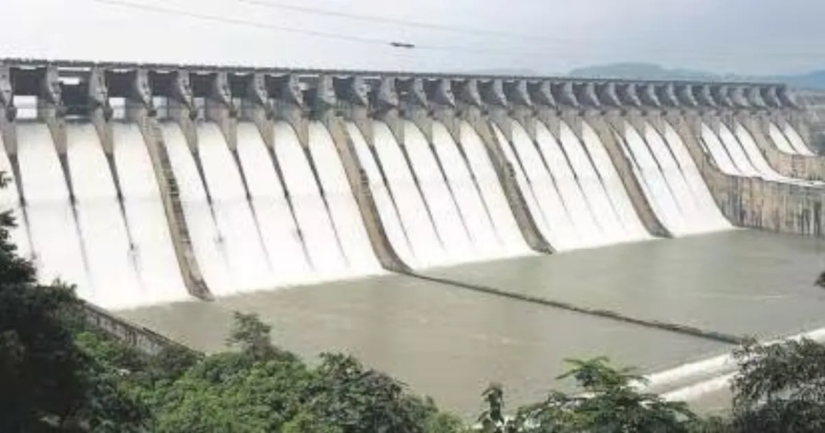 Pune on High Alert as Khadakwasla Dam Releases Surge Amid Heavy Rains