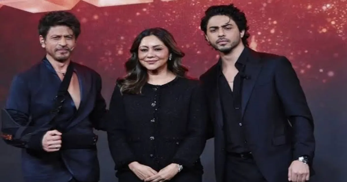 shah-rukh-khans-emotional-pride-at-aryan-khans-director