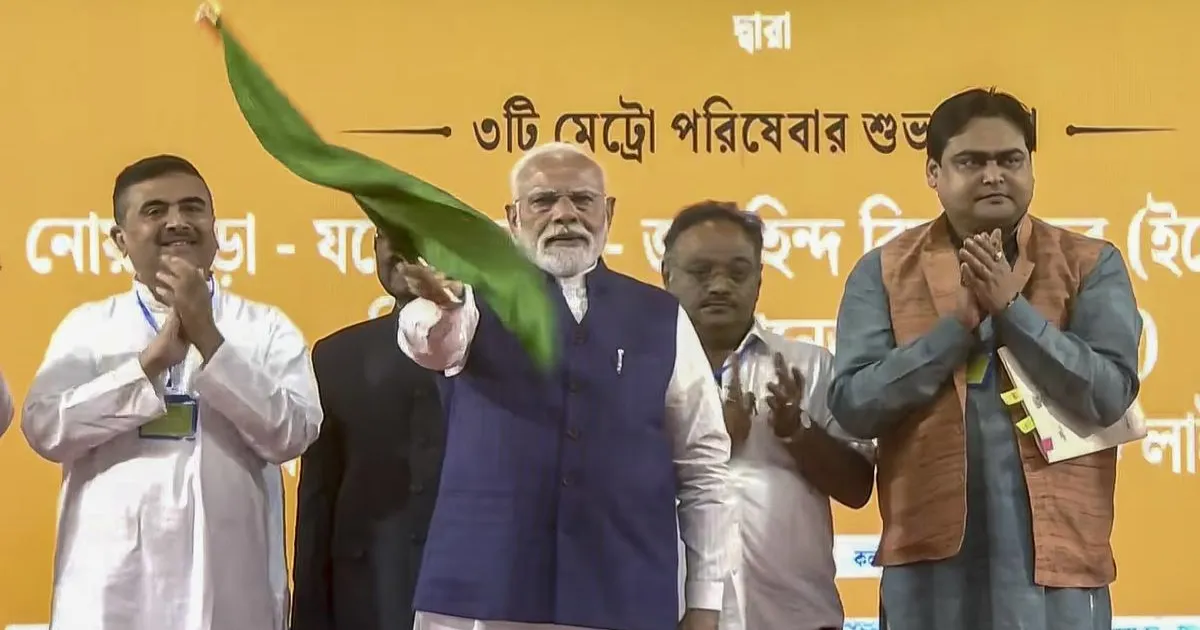 PM Modi Inaugurates Three New Metro Routes in Kolkata, City Gets First Airport Link