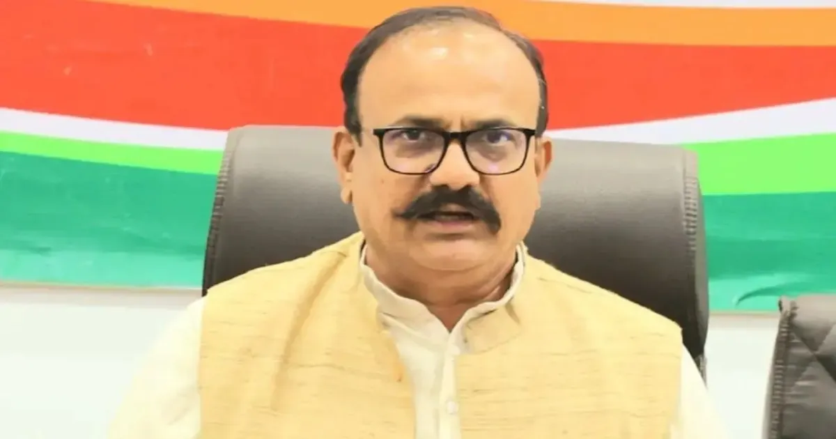 Six Farmers Die Daily, Says Congress 