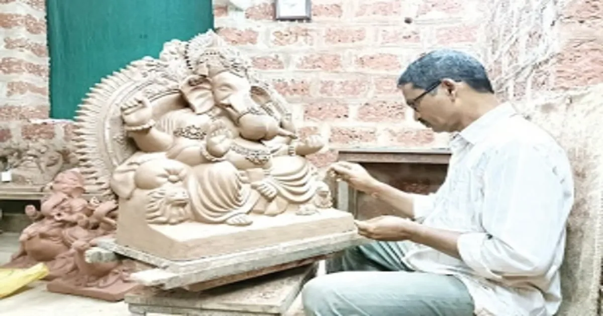 goas-clay-idol-push-revives-artisans-craft