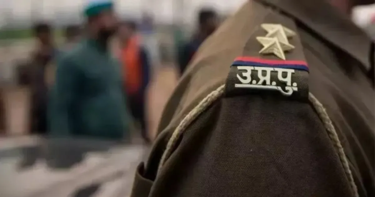 Six Constables Hurt in Highway Crash