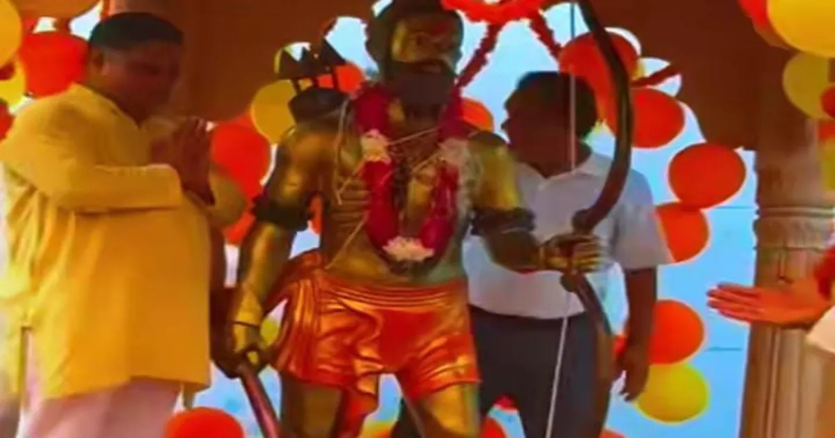 parshuram-statue-unveiled-in-sambhal-as-devotees-hail-m