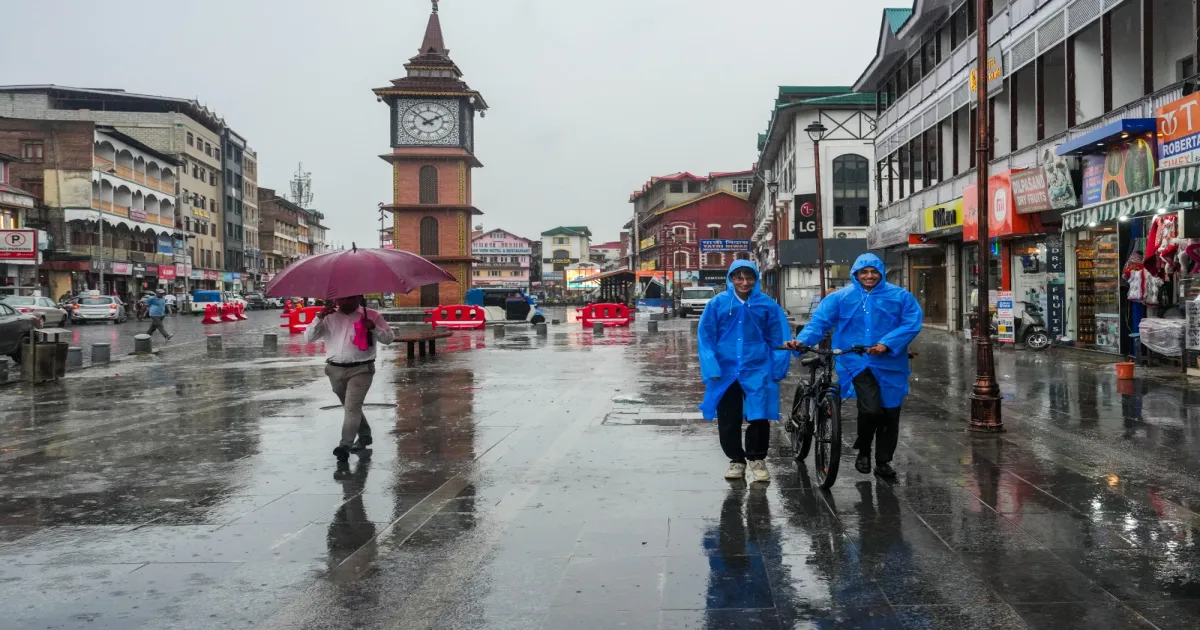 Kashmir Braces for Floods as Torrential Rains Hit Valley