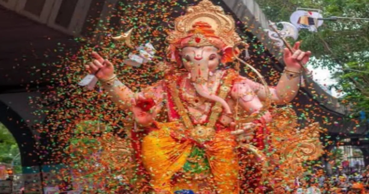 ganeshotsav-2025-begins-mumbai-erupts-in-devotion-and-d