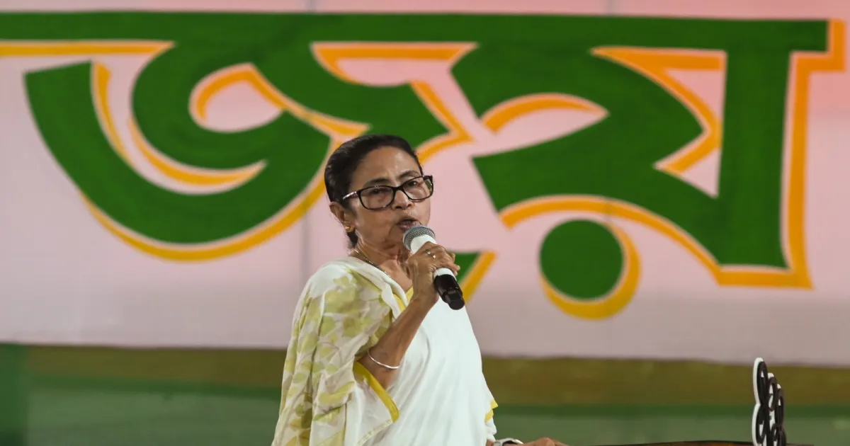 Mamata’s Fiery Rally: Exposes Amit Shah’s Dynasty Politics and ECI’s Corruption!