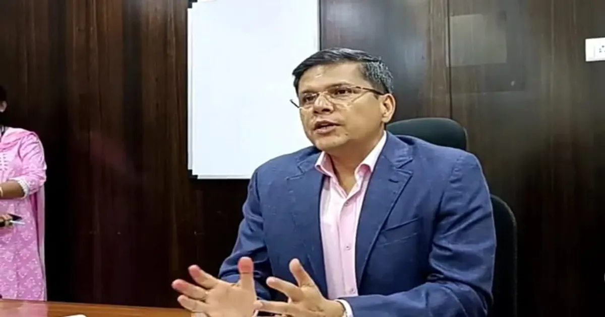 Thane Orders Urgent Evacuation of 37 Buildings After Virar Collapse 