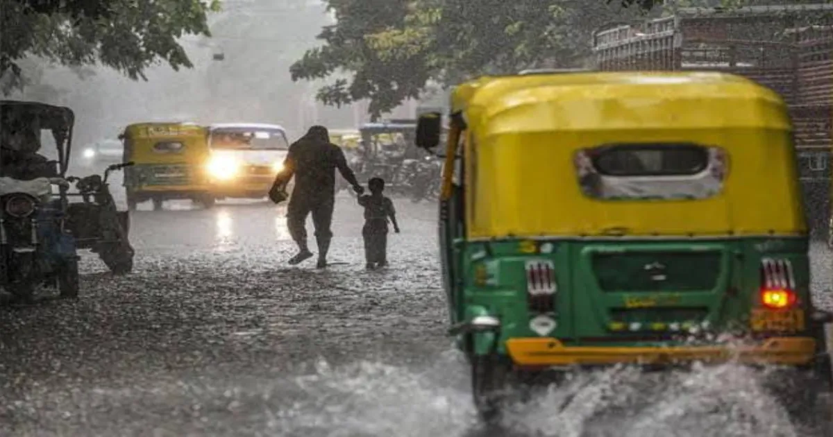 Delhi Braces for Heavy Rain and Thunderstorms on Monday