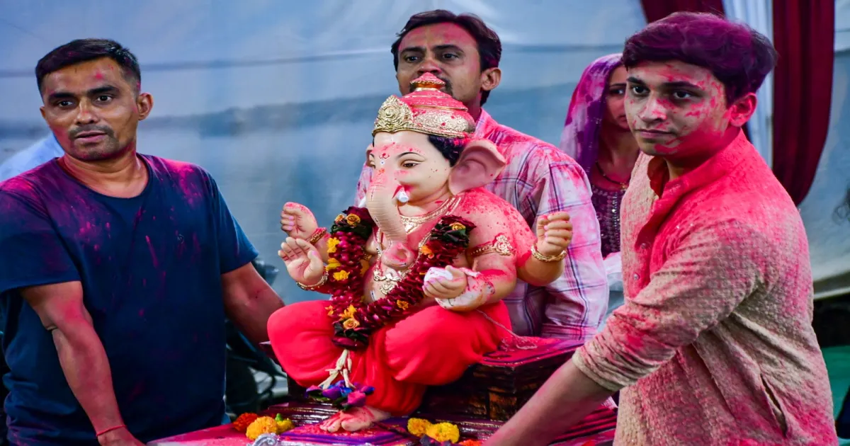 Ganesh Immersion: 40,000+ Idols Submerged in Epic Day 5 Celebration