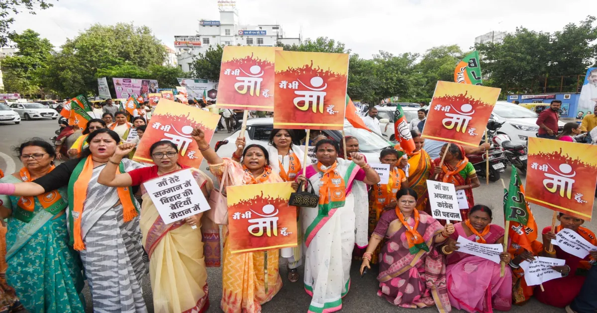 nda-bandh-rocks-bihar-over-abuse-of-pm-modis-mother