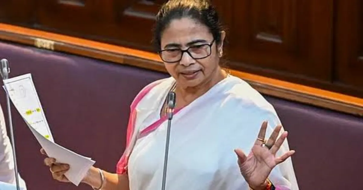 CM Mamata Banerjee Criticizes Centre’s New Foreigners Act Order