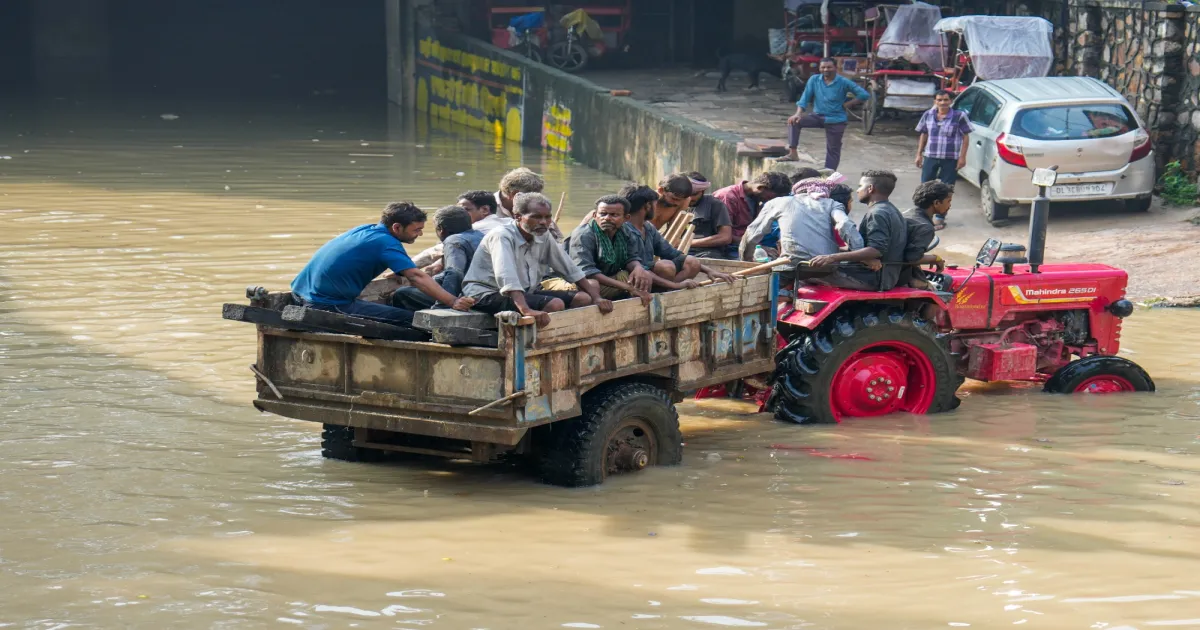 Yamuna Floods in Delhi Force Evacuations from Homes and Relief Camps