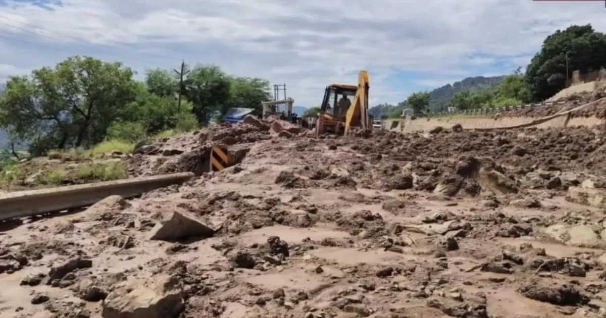 Rain Halts Repairs, Jammu-Srinagar Highway Shut for Fifth Day