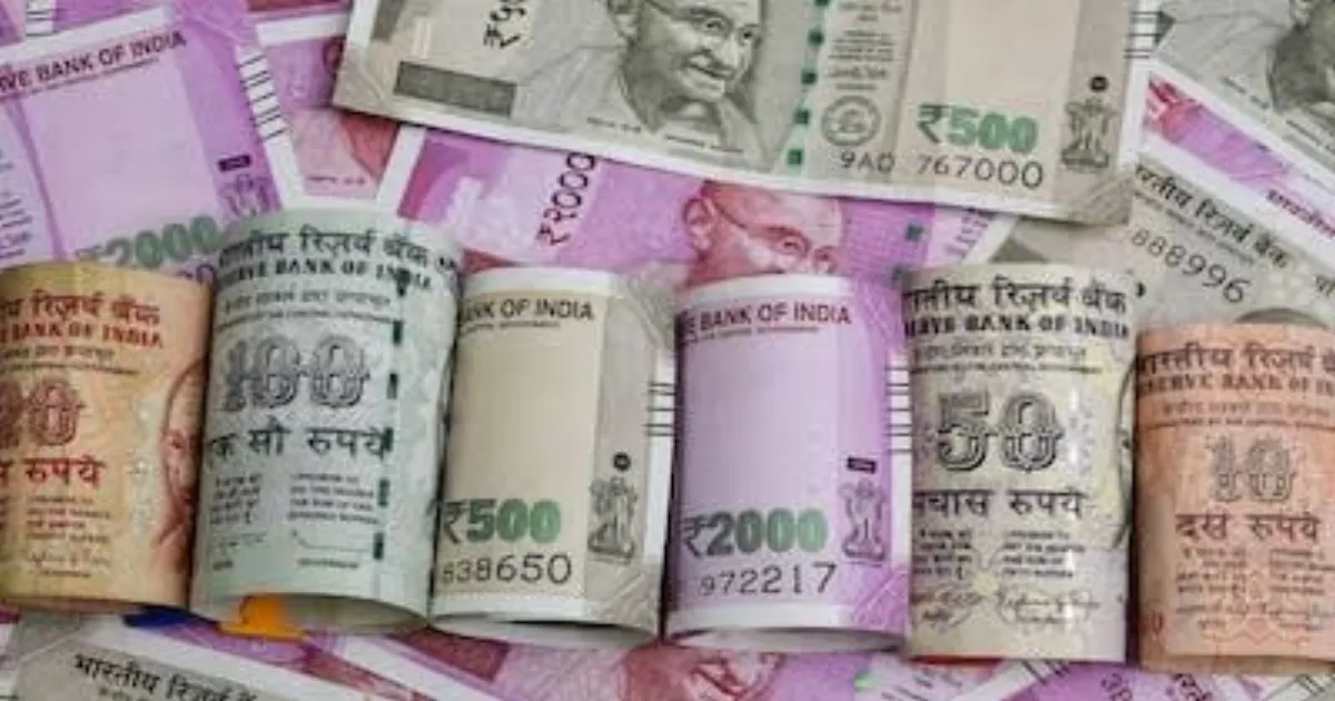 Rs 5,000 SIP or Rs 5 Lakh Lump Sum Which Reaches Rs 50 Lakh Sooner