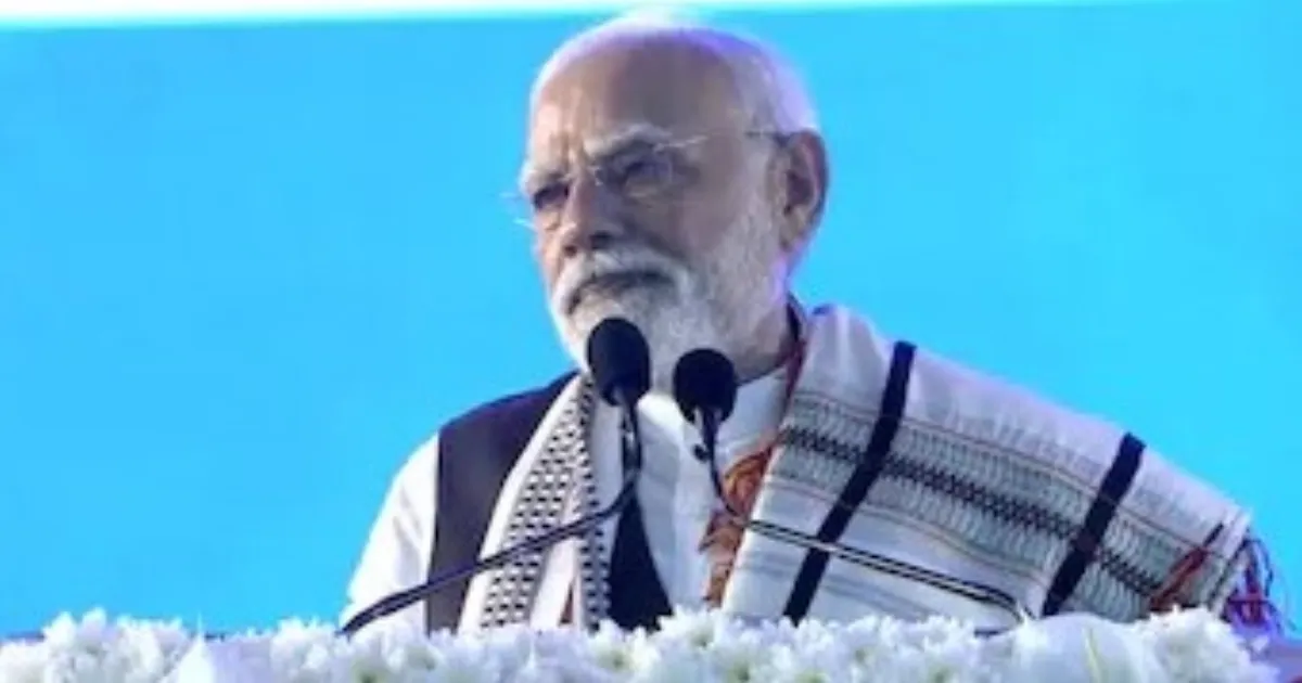 pm-modi-urges-peace-and-trust-between-manipurs-hills-an
