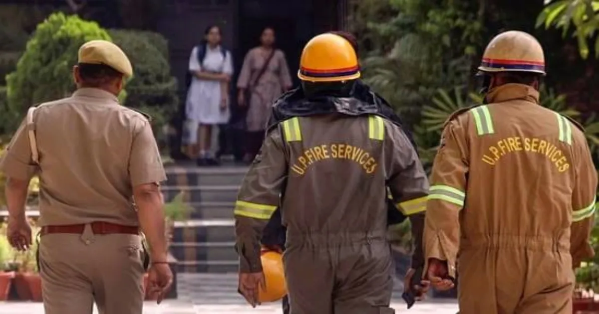 Bomb Threat Emails Target 100 Schools in Delhi Panic Spreads But No Explosives Found
