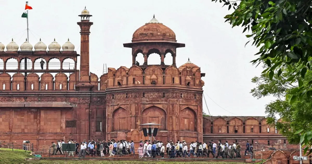delhi-slashes-film-fees-to-challenge-mumbais-reign-as-b