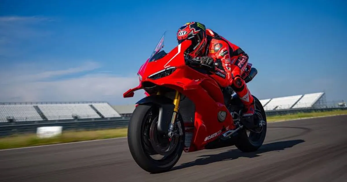 2026 Ducati Panigale V4 R Unveiled: A 218-HP Beast Redefines Speed