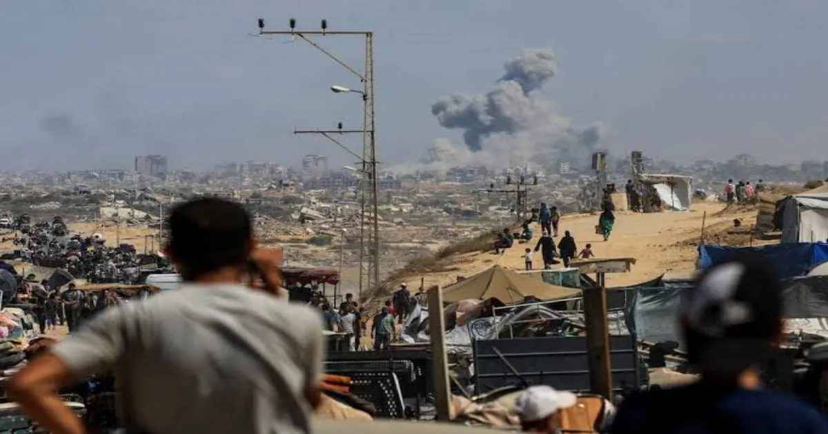 Tanks Roll as Trump Talks: Gaza's Deadly Disconnect Exposed
