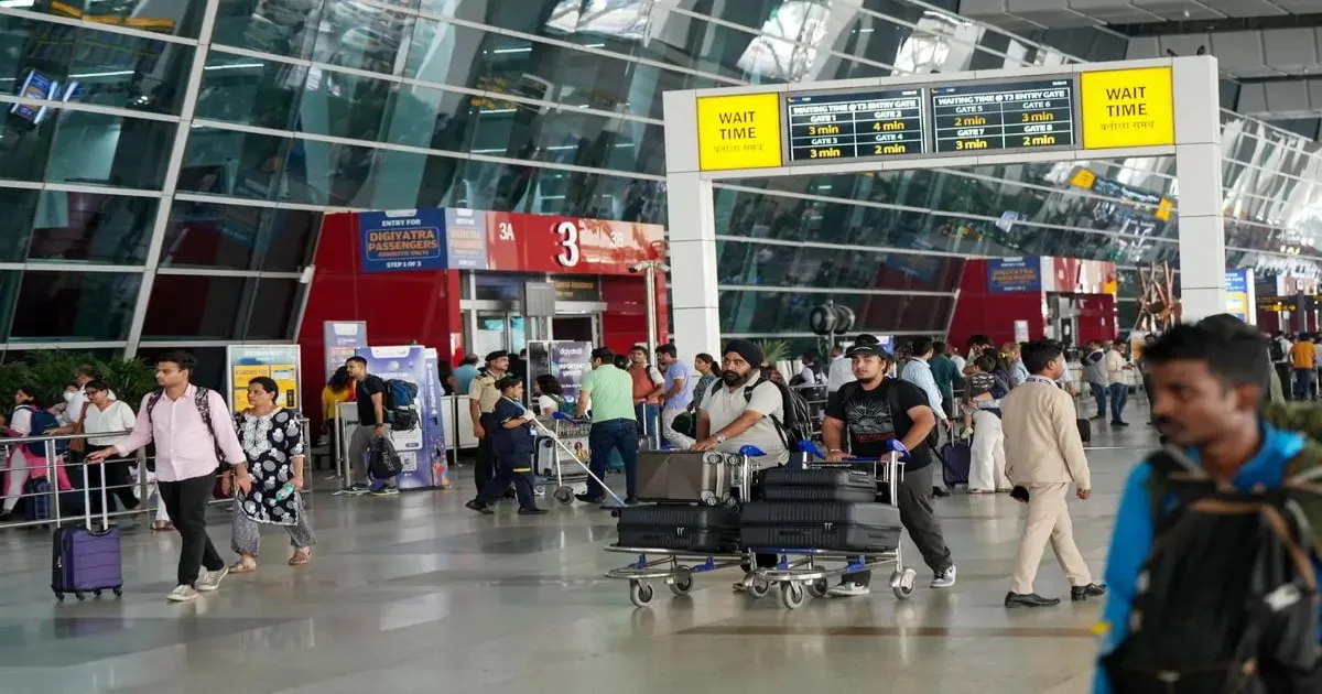 delhi-airport-introduces-online-arrival-card-for-foreig