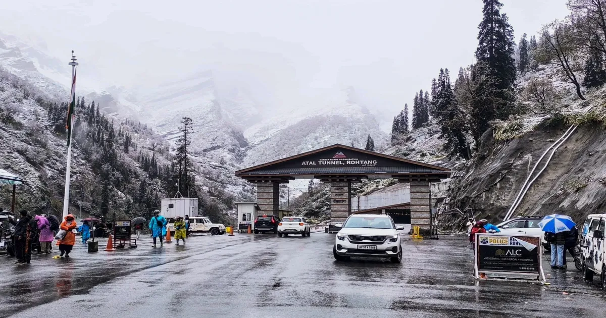 Himachal’s Peaks Freeze Under Relentless Snow and Storms