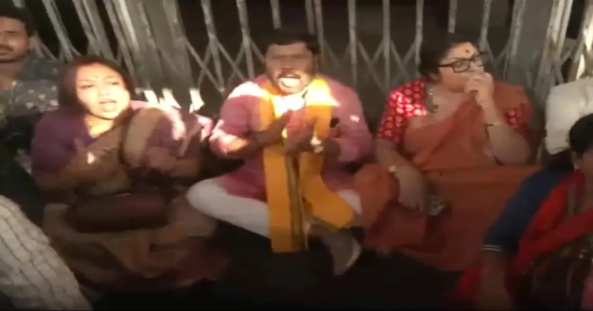 BJP’s Locket Chatterjee and Agnimitra Paul Barred from Meeting Durgapur Rape Victim, Question Probe