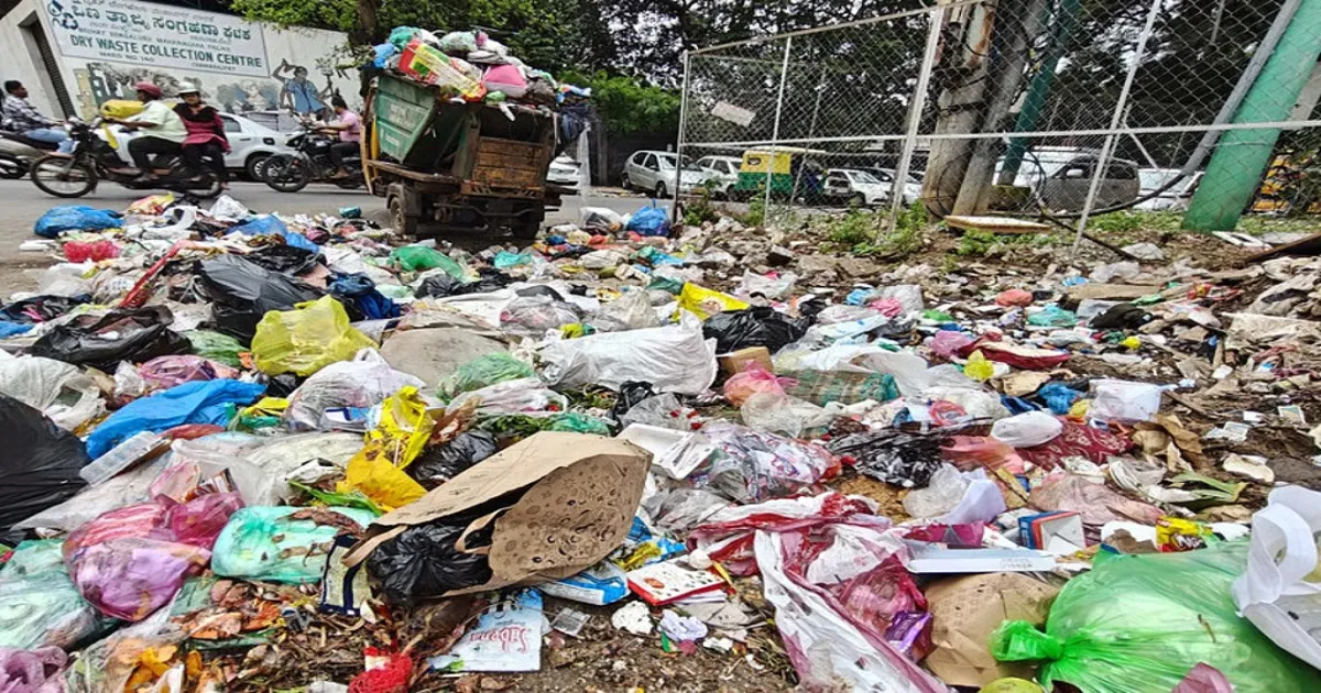 Bengaluru Flags 80 Illegal Dry Waste Centres, Announces Fresh Tenders for 118 Units to Streamline Waste Management