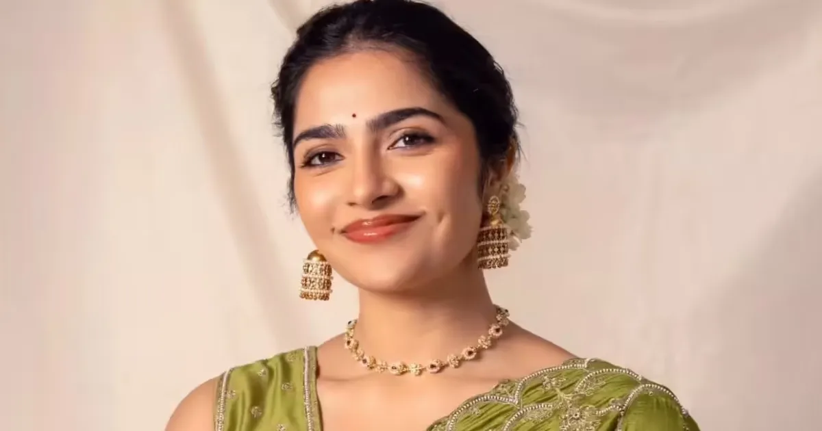 kantara-actor-rukmini-vasanth-warns-fans-about-fake-mes