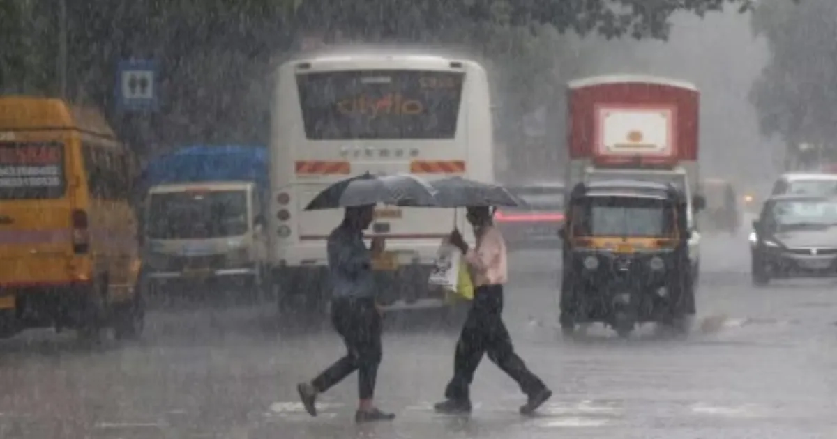 Tamil Nadu Braces for Intermittent Rain and Heavy Showers as Low Pressure System Approaches