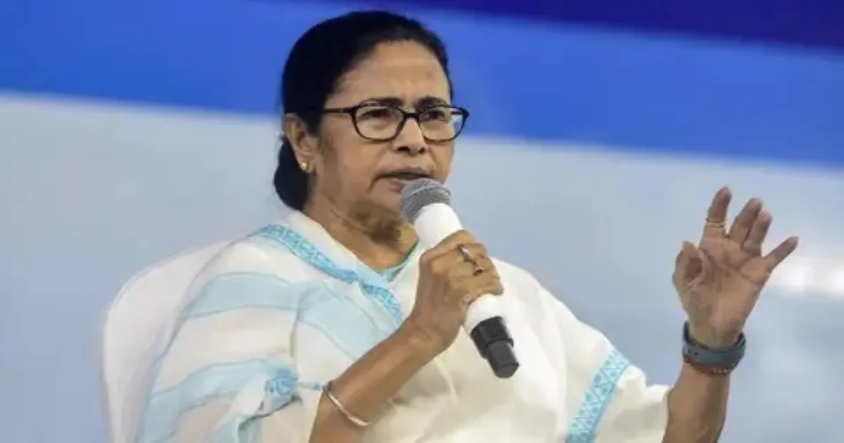 Mamata Banerjee Flags ‘Disturbing’ Developments to CEC, Questions Political Motives Behind Election Work