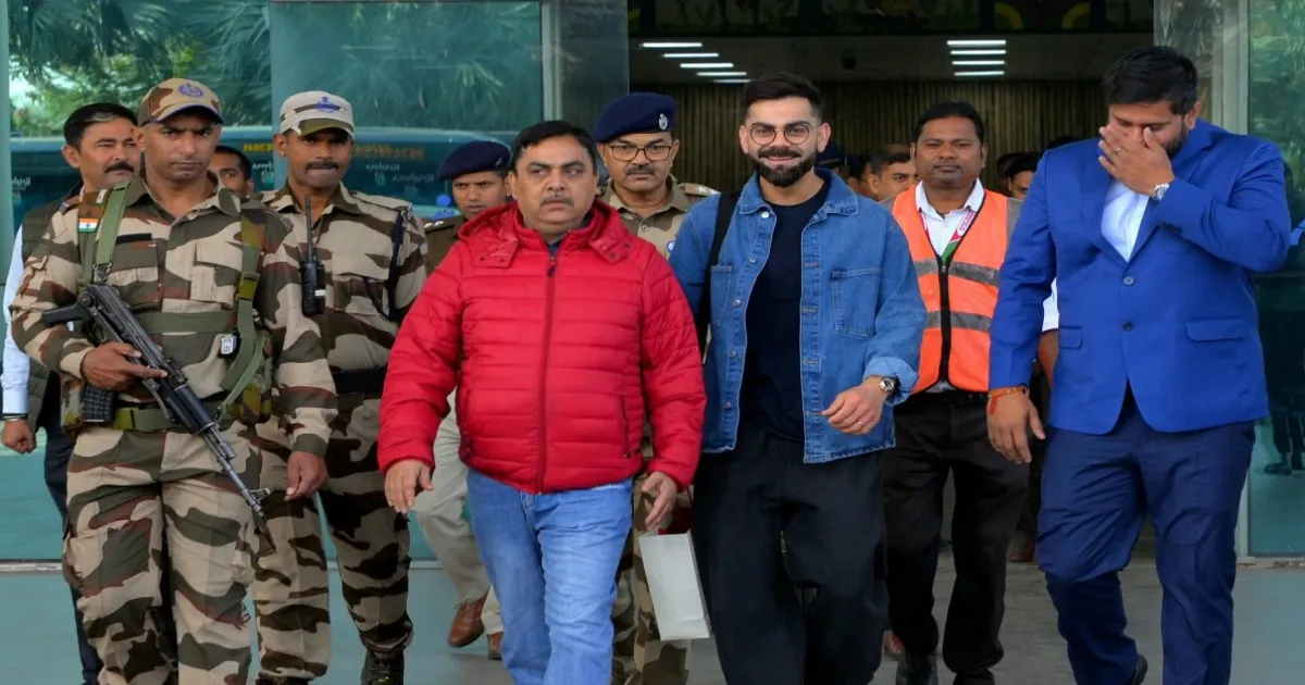 virat-kohli-arrives-in-ranchi-for-india-vs-south-africa