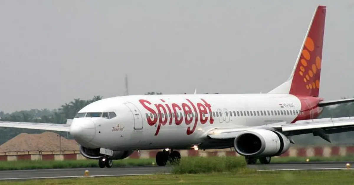SpiceJet’s “Calm in Chaos” Post Takes Aim at IndiGo’s Flight Cancellation Mess
