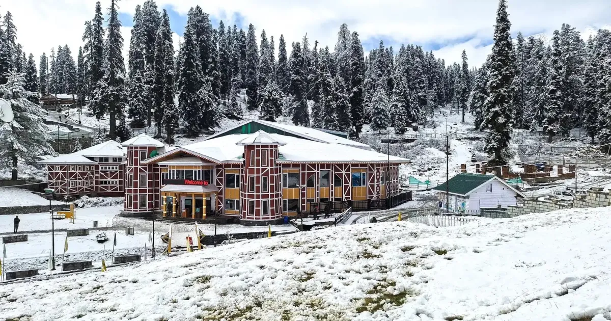 Jammu and Kashmir Prepares for Snowfall as Chillai Kalan Winter Period Begins