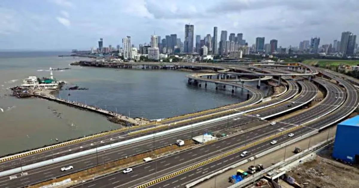 Mumbai: 17-Year-Old Allegedly at Wheel as Mercedes Hits Vehicle in Coastal Road Tunnel, 3 Hurt