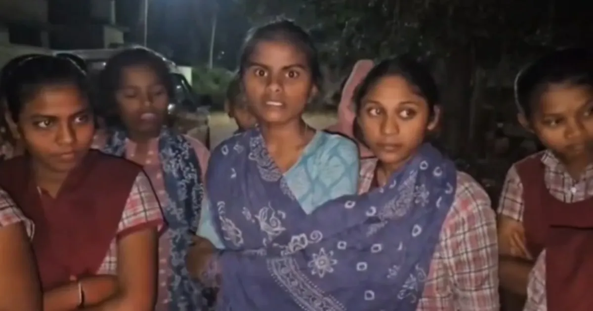 40 Girls Hospitalised After Eating Worm-Infested Rice at Telangana Hostel