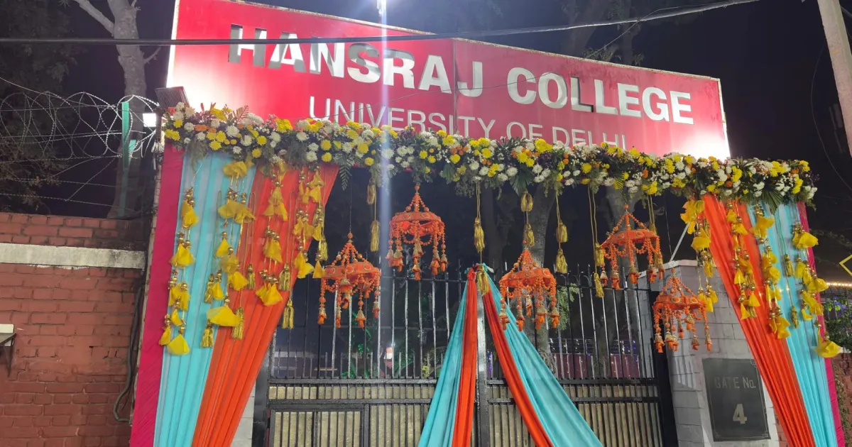 Students Protest Misuse of Hansraj College Ground for Principal's Son's Wedding