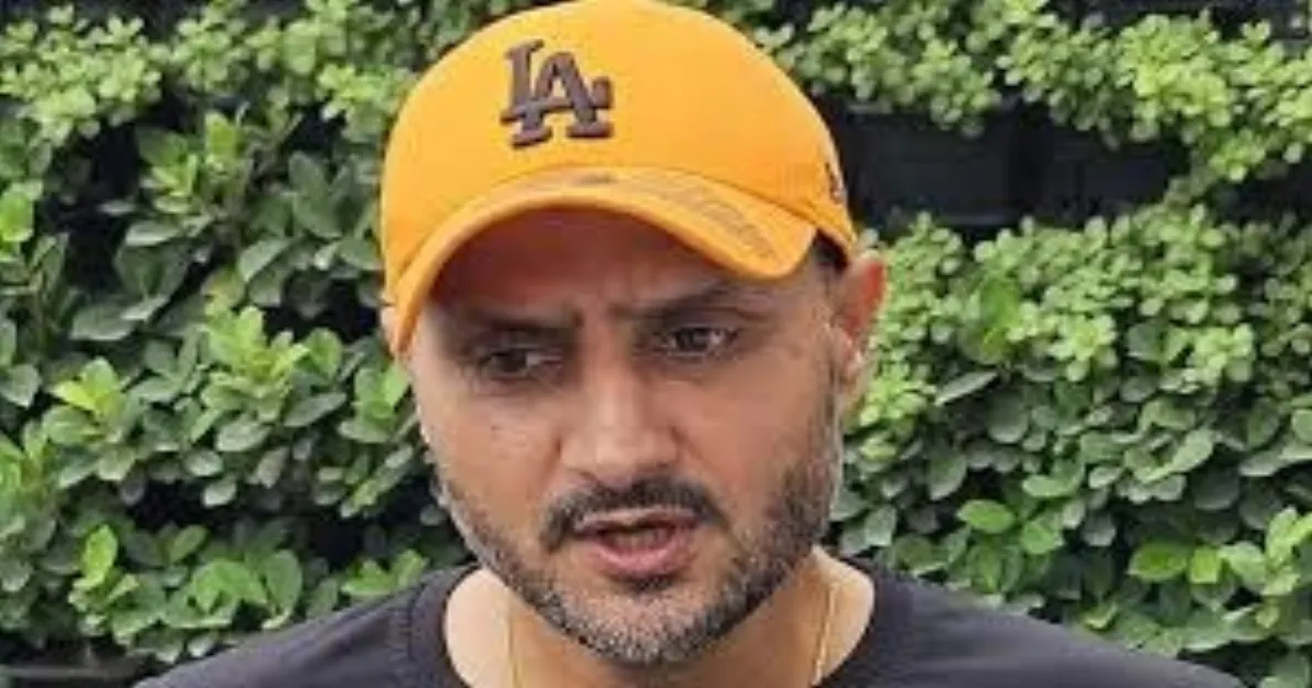 Harbhajan Singh Warns Ex-Pak Player: Stop Nonsense or Face 
