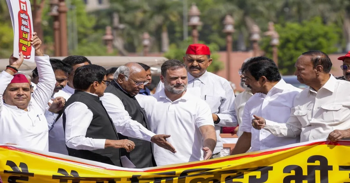 Rahul Gandhi Criticises PM Modi Amid LPG Shortage Row