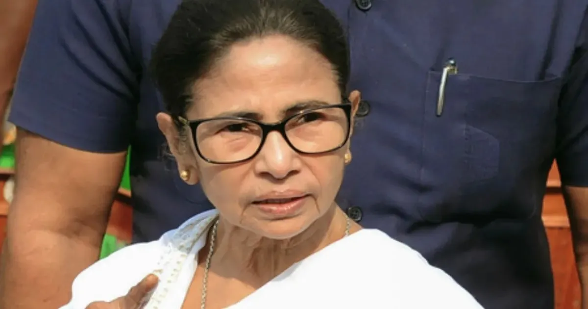 Mamata Protests ECI's Midnight Reshuffle of IAS, IPS Officers, Before Polls