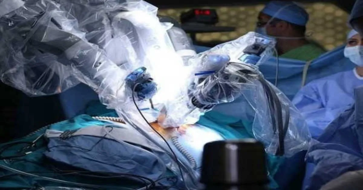 Robotic Surgery Saves 14-Year-Old With Rare Aggressive Cancer