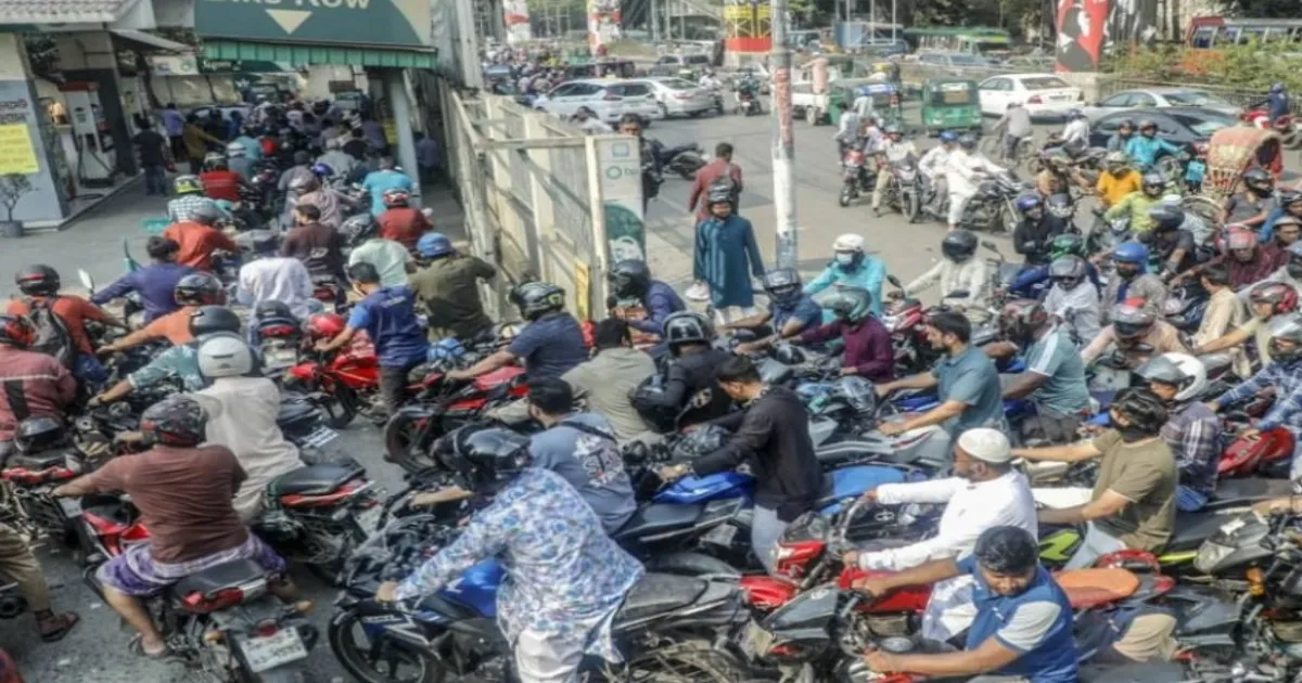 Bangladesh Experiences Fuel Shortages Following Disruptions from West Asia Conflict