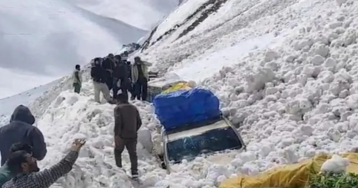 Srinagar–Leh Highway Closed As Authorities Respond To Avalanche At Zojila Pass