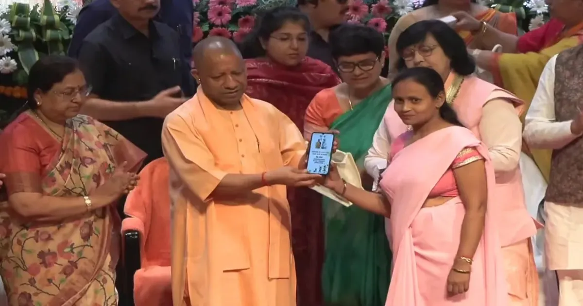 CM Yogi Announces Huge Recruitment Drive for Anganwadi Workers in UP