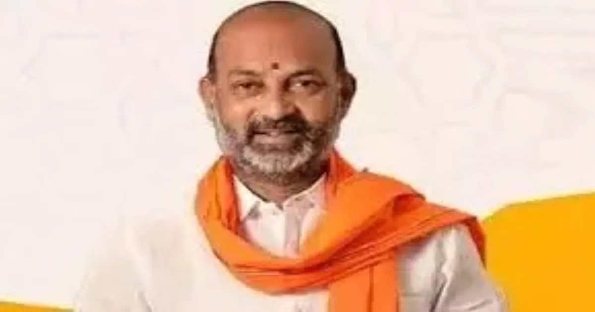 Union Minister Claims Mamata Banerjee Encourages Infiltration For Political Gains