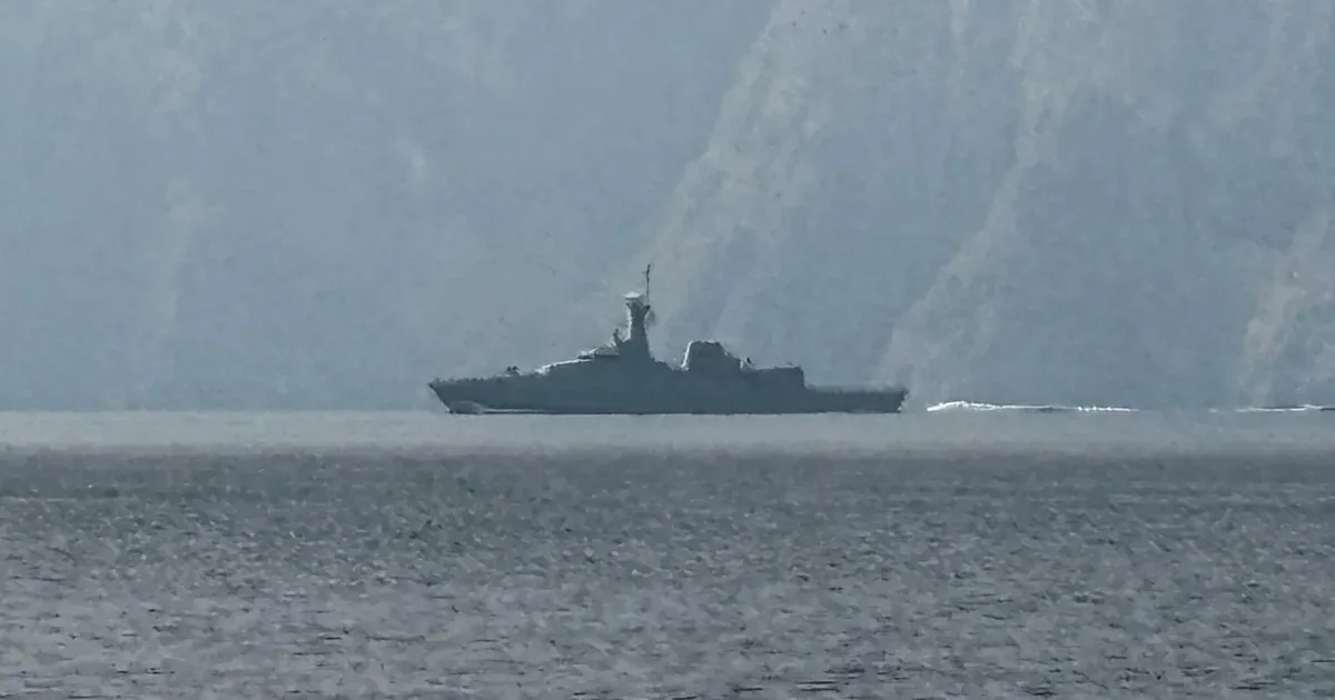  Iran Mandates Alternate Hormuz Routes Amid Sea Mine Threats Post-Ceasefire