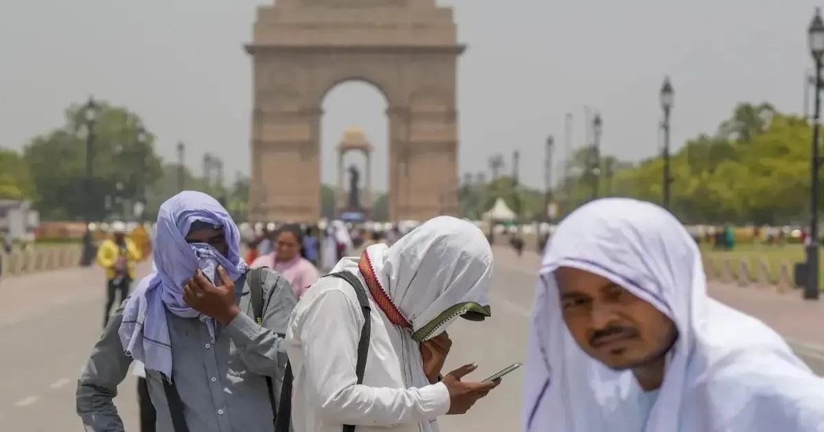 IMD Issues Yellow Alert As Delhi-NCR Temperature Crosses 40°C, Air Quality Deteriorates