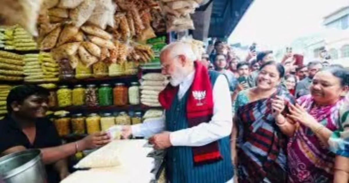 PM Modi Jhalmuri Row: Government Rejects Viral Claim About Vendor Being Security Personnel