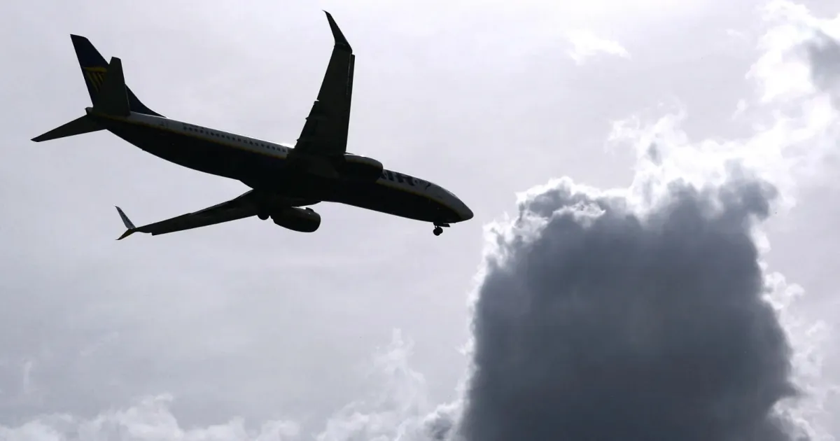 Iran Conflict Disrupts Jet Fuel Supply, European Airlines Scale Back Summer Schedules