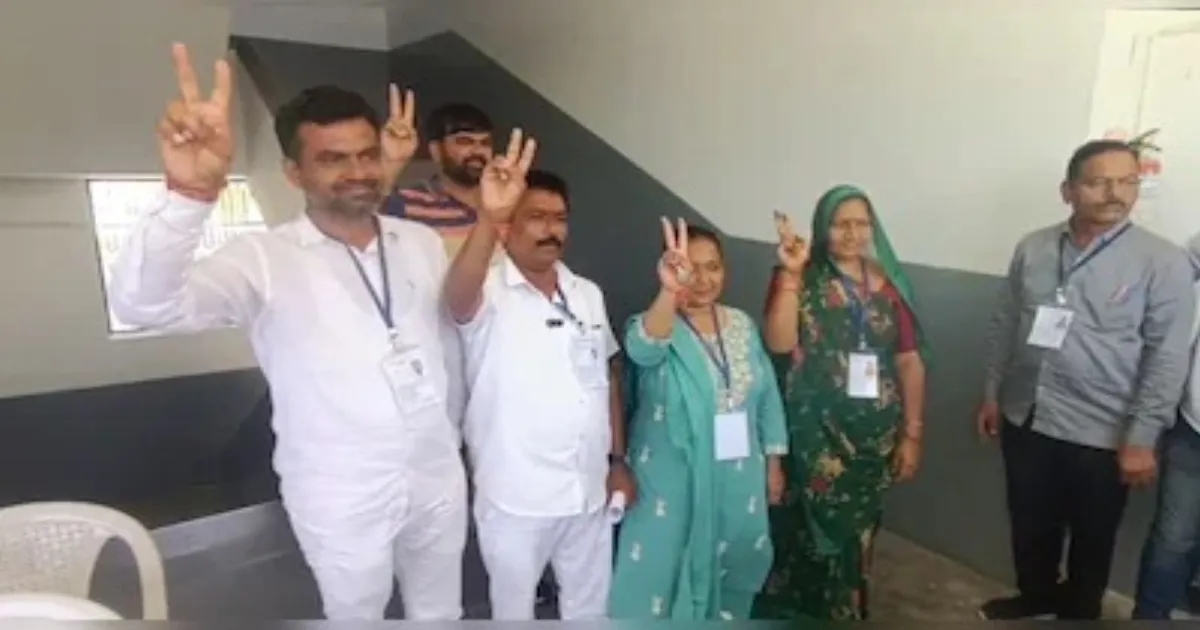 BJP Office Peon Rameshbhai Bhil Sworn In as Corporator After Gujarat Local Body Victory
